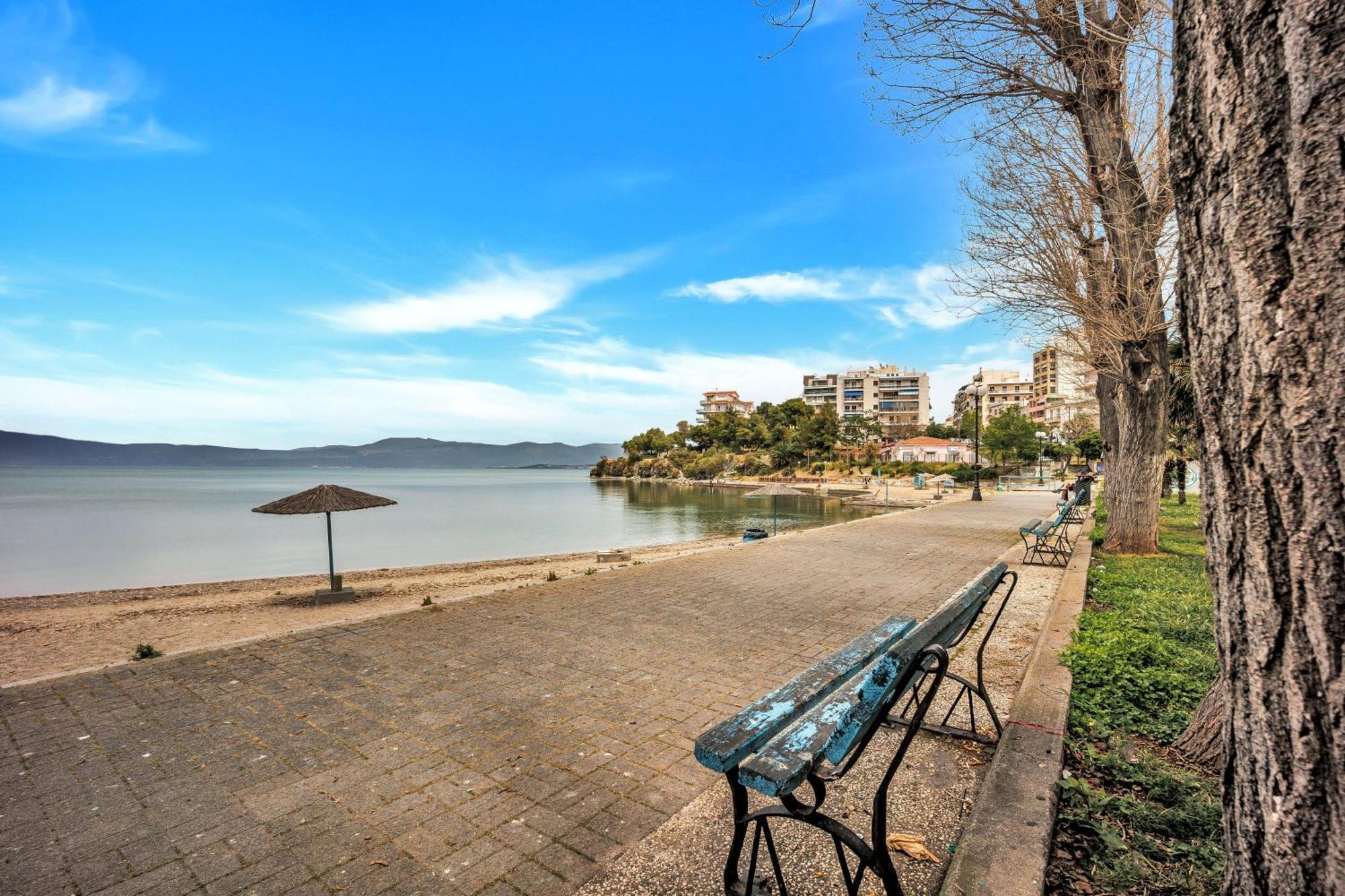Fabulous Central Apartment Close To The Sea! Chalkís Exterior foto