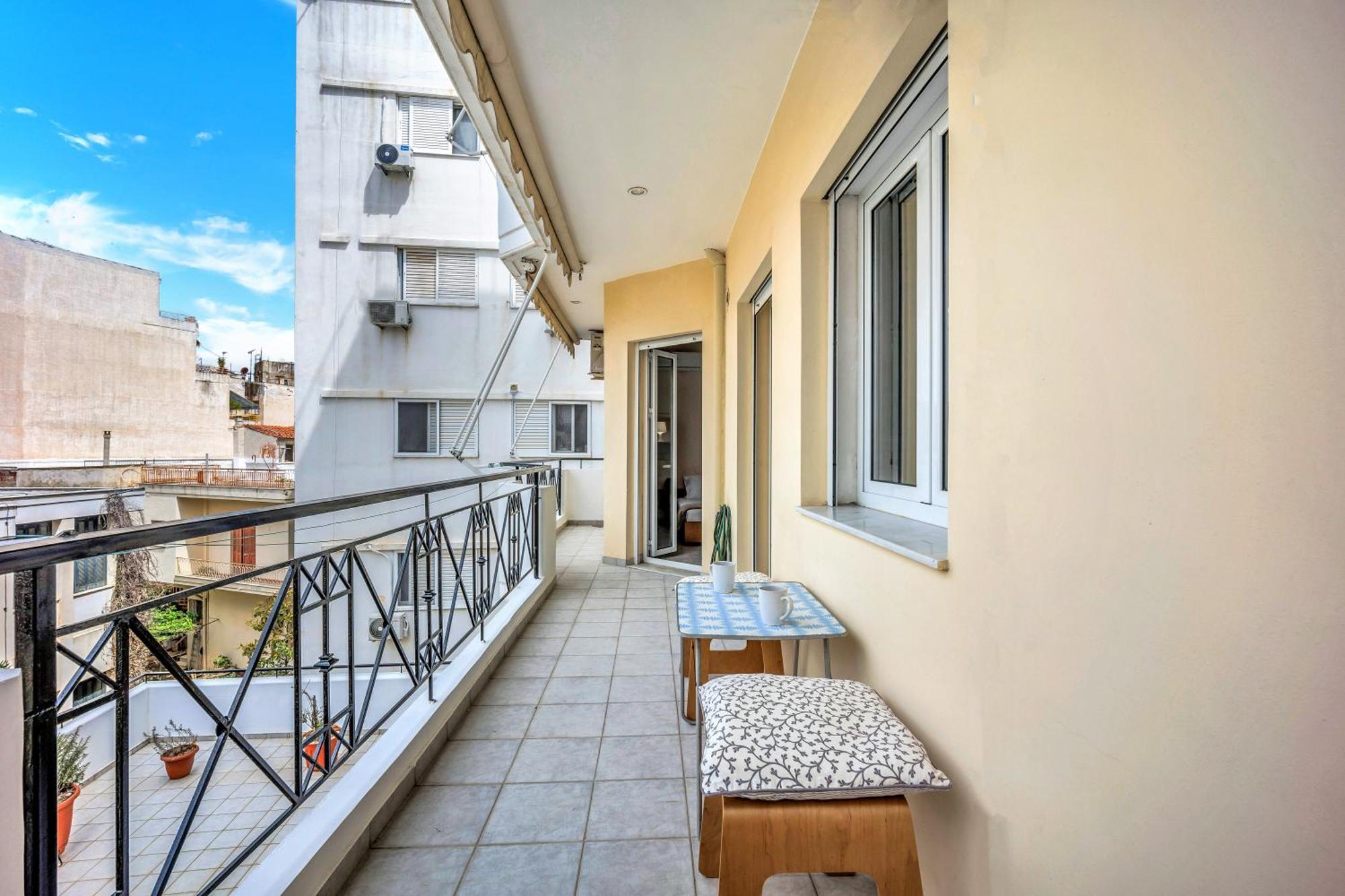 Fabulous Central Apartment Close To The Sea! Chalkís Exterior foto