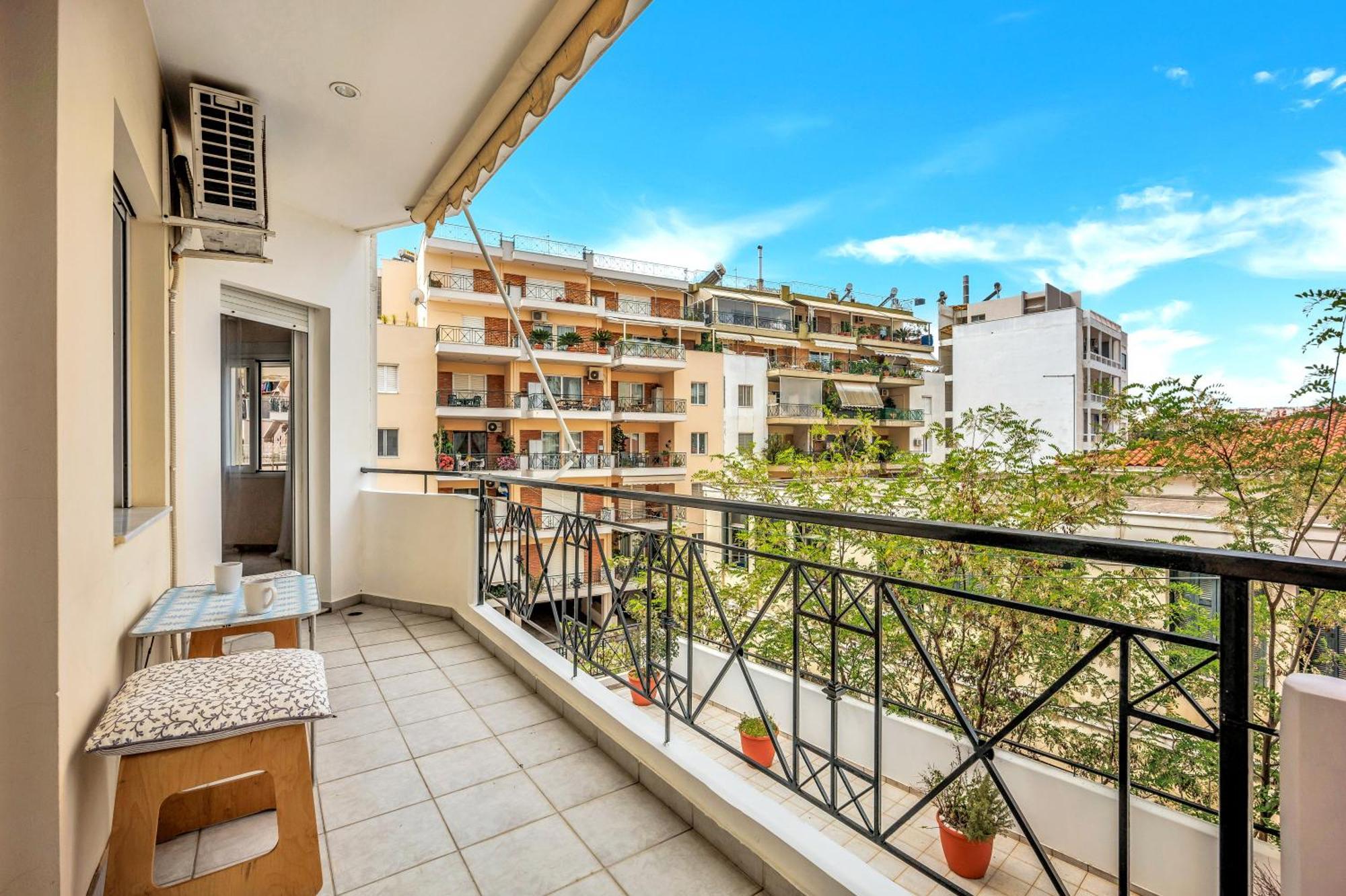Fabulous Central Apartment Close To The Sea! Chalkís Exterior foto