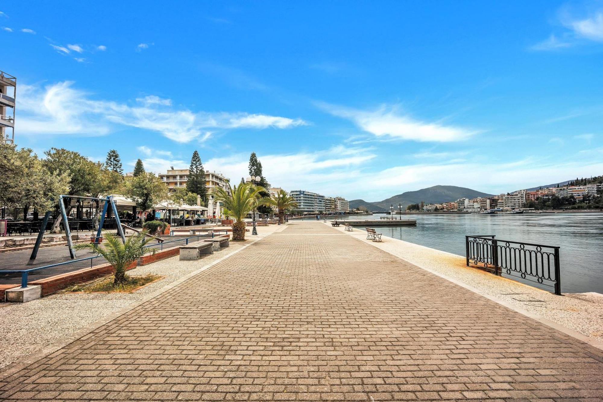 Fabulous Central Apartment Close To The Sea! Chalkís Exterior foto